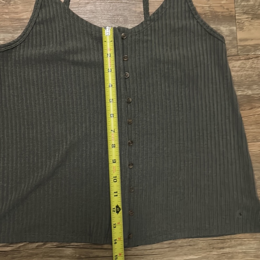 AEO olive button front tank NWT - Picture 9 of 12